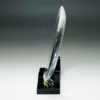 クリスタル ラウンド盾 黒台座付き ガラスアートギフト アトリエピジョン